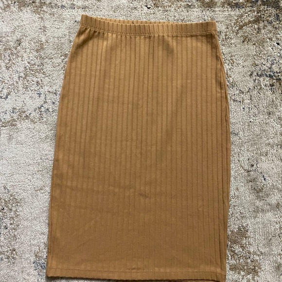 BUNDLE! Pencil skirts Size Small - Picture 5 of 9